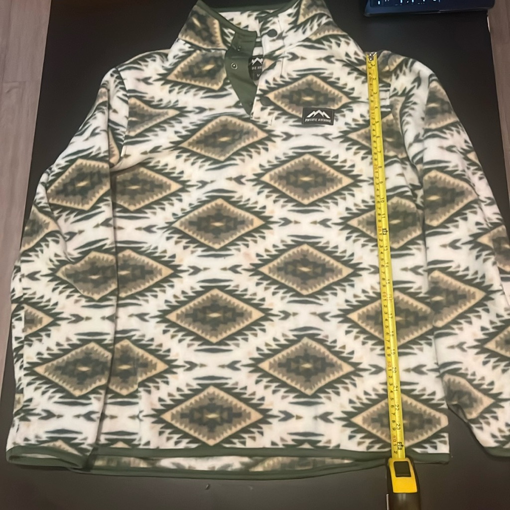Green Patterned Pullover Medium